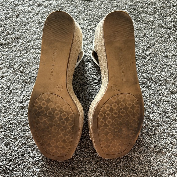 Sandals size 7 - Picture 6 of 7